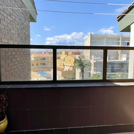 Beachfront In Spain With Pool Access Apartment