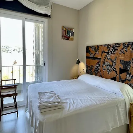 Beachfront In Spain With Pool Access Apartment L'Estartit